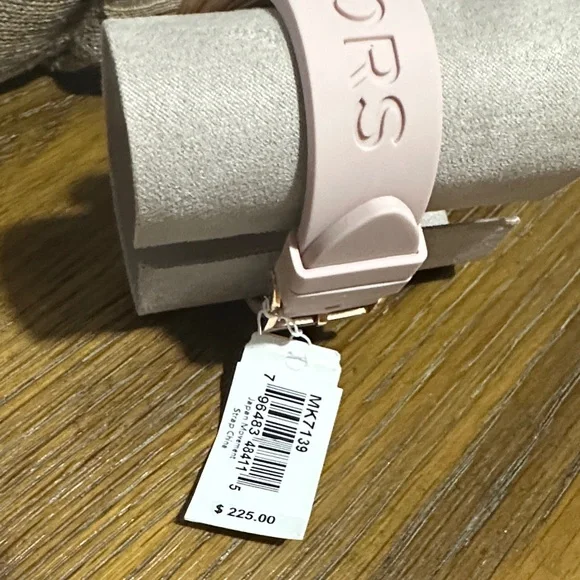 Michael Kors Blush Pink and Rose Gold Women's Watch - Picture 2 of 7